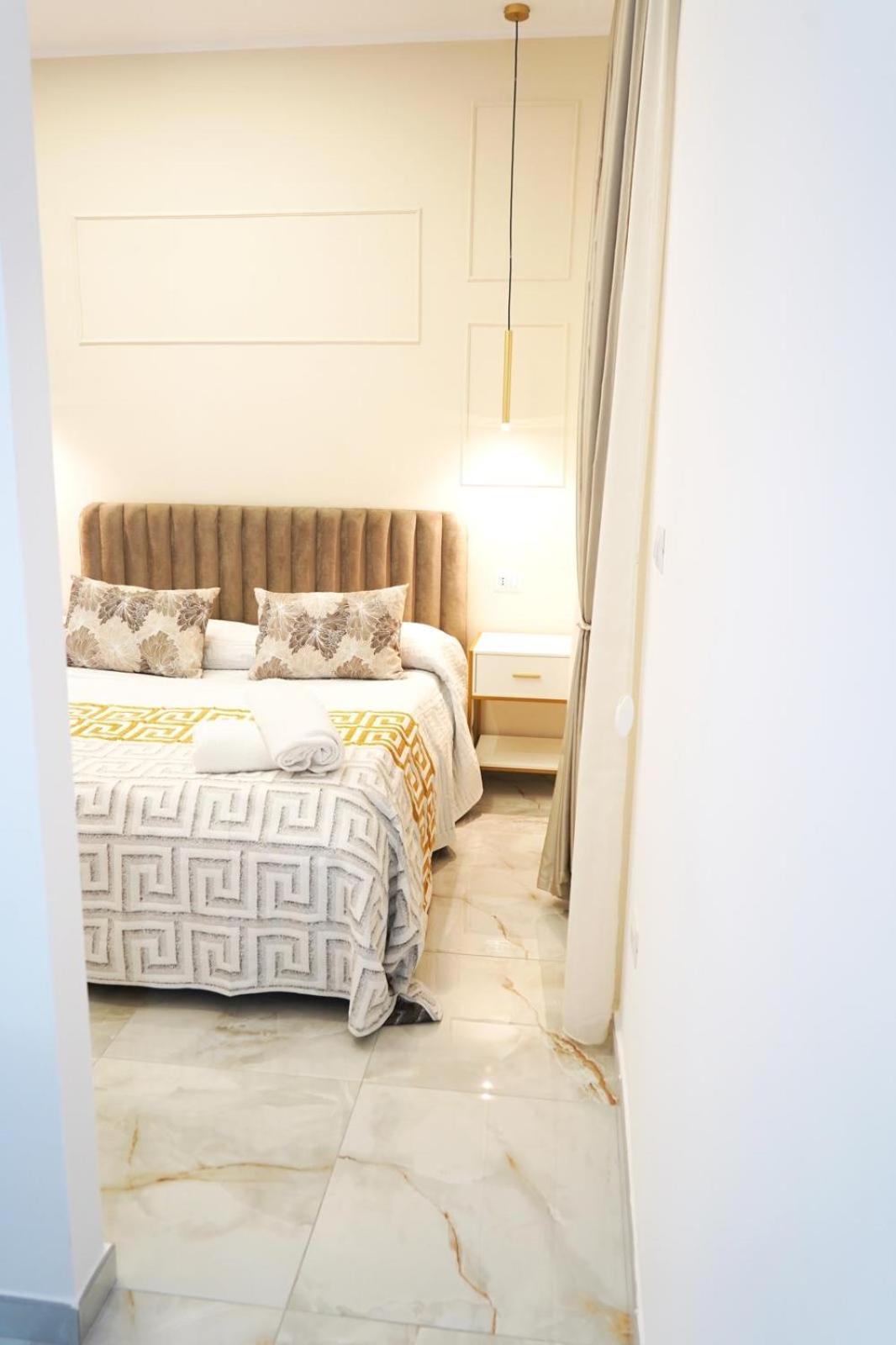 Lifestyle Naples B&B Exteriör bild